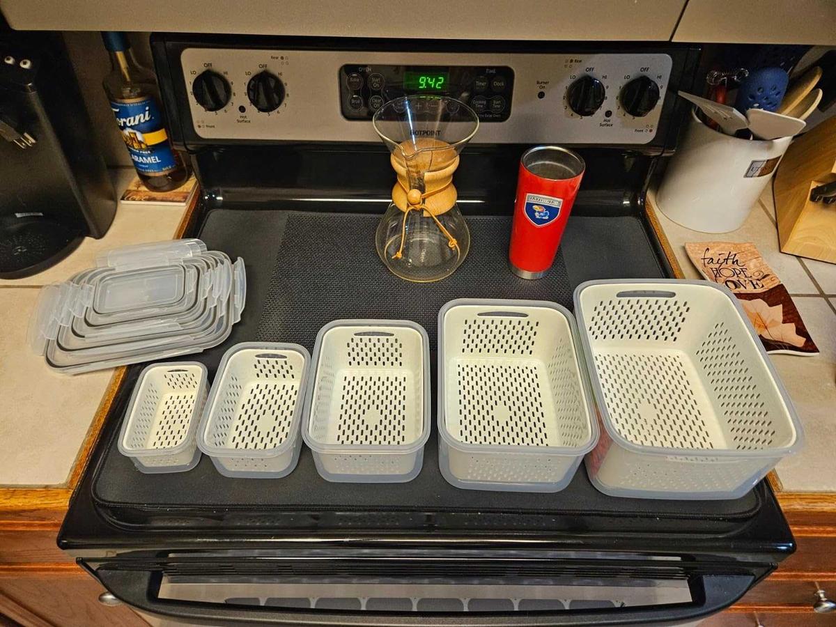 🏠🍱 Household Transparent Plastic Food Storage Box - Including Drain Basket 🧺