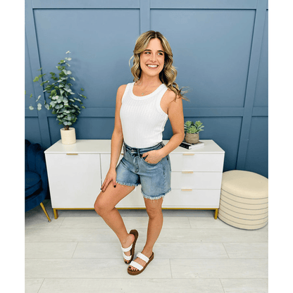 🔥 32% OFF - Trendy High-Waisted Shorts with Fringed Hem